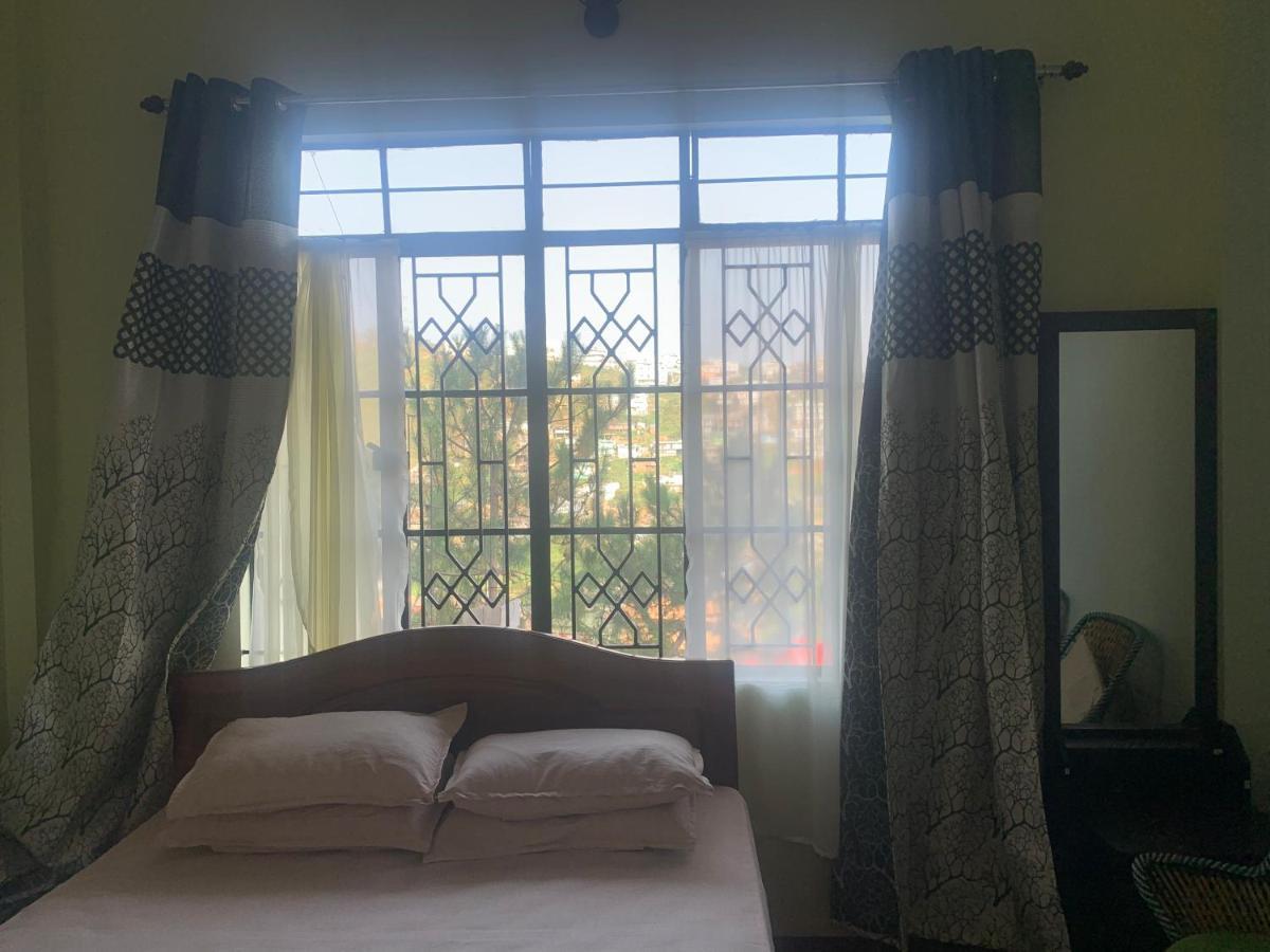 Cafe Sola Bnb Shillong Dış mekan fotoğraf