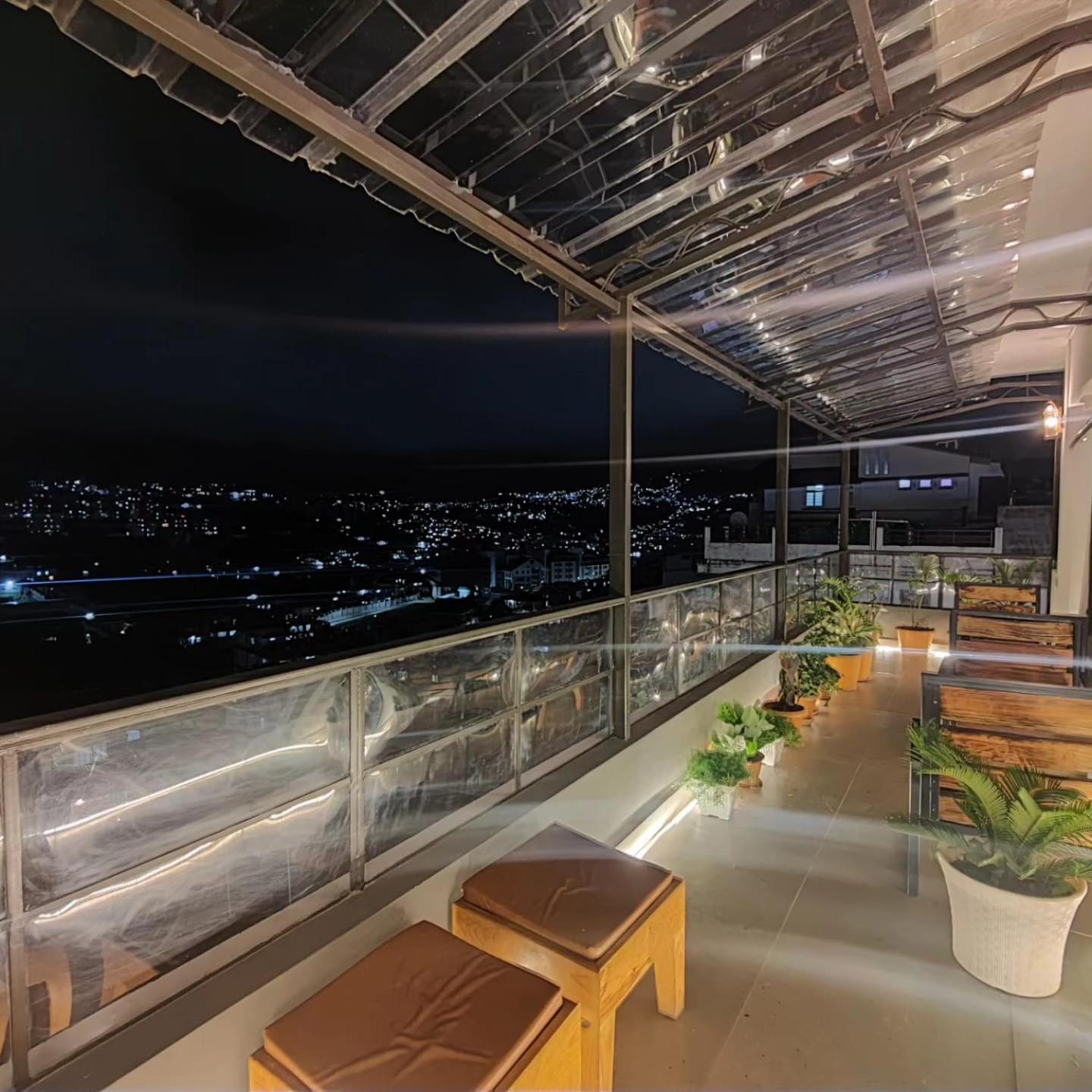 Cafe Sola Bnb Shillong Dış mekan fotoğraf