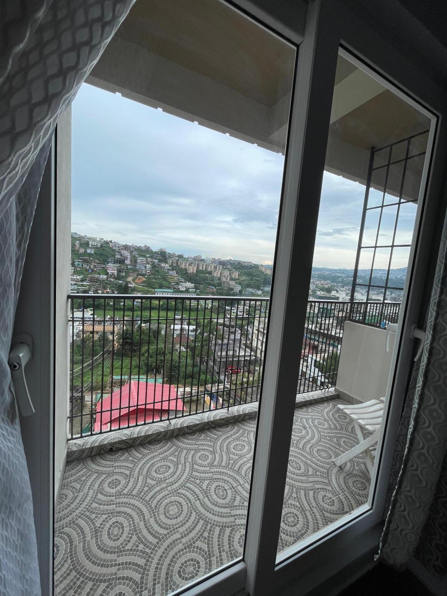 Cafe Sola Bnb Shillong Dış mekan fotoğraf