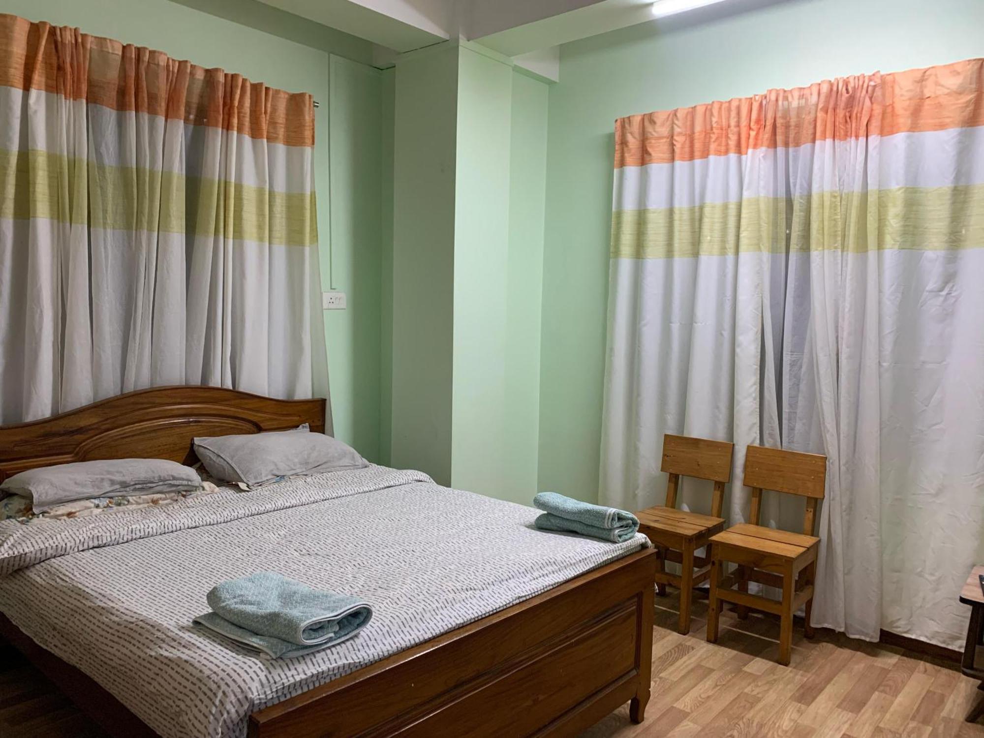 Cafe Sola Bnb Shillong Oda fotoğraf